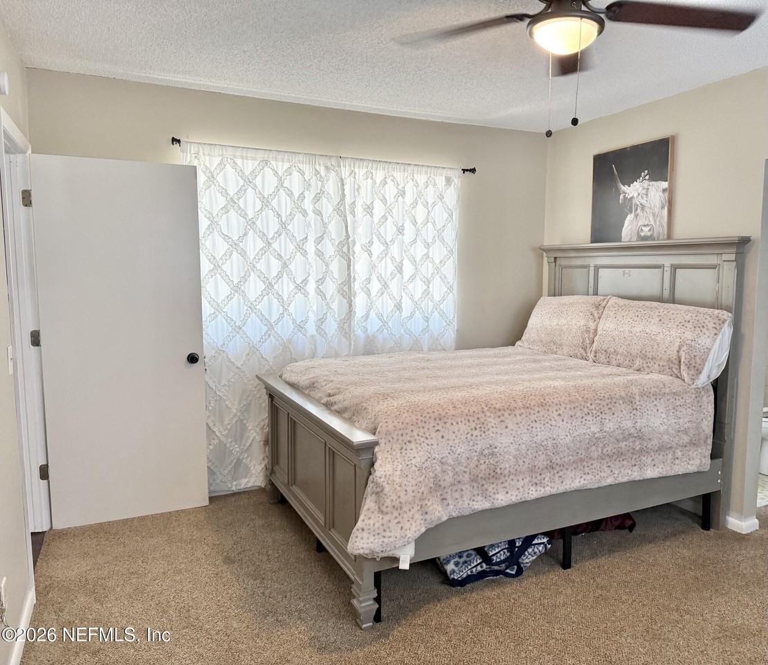 845 Sw Pecan St - Photo 5 of 16