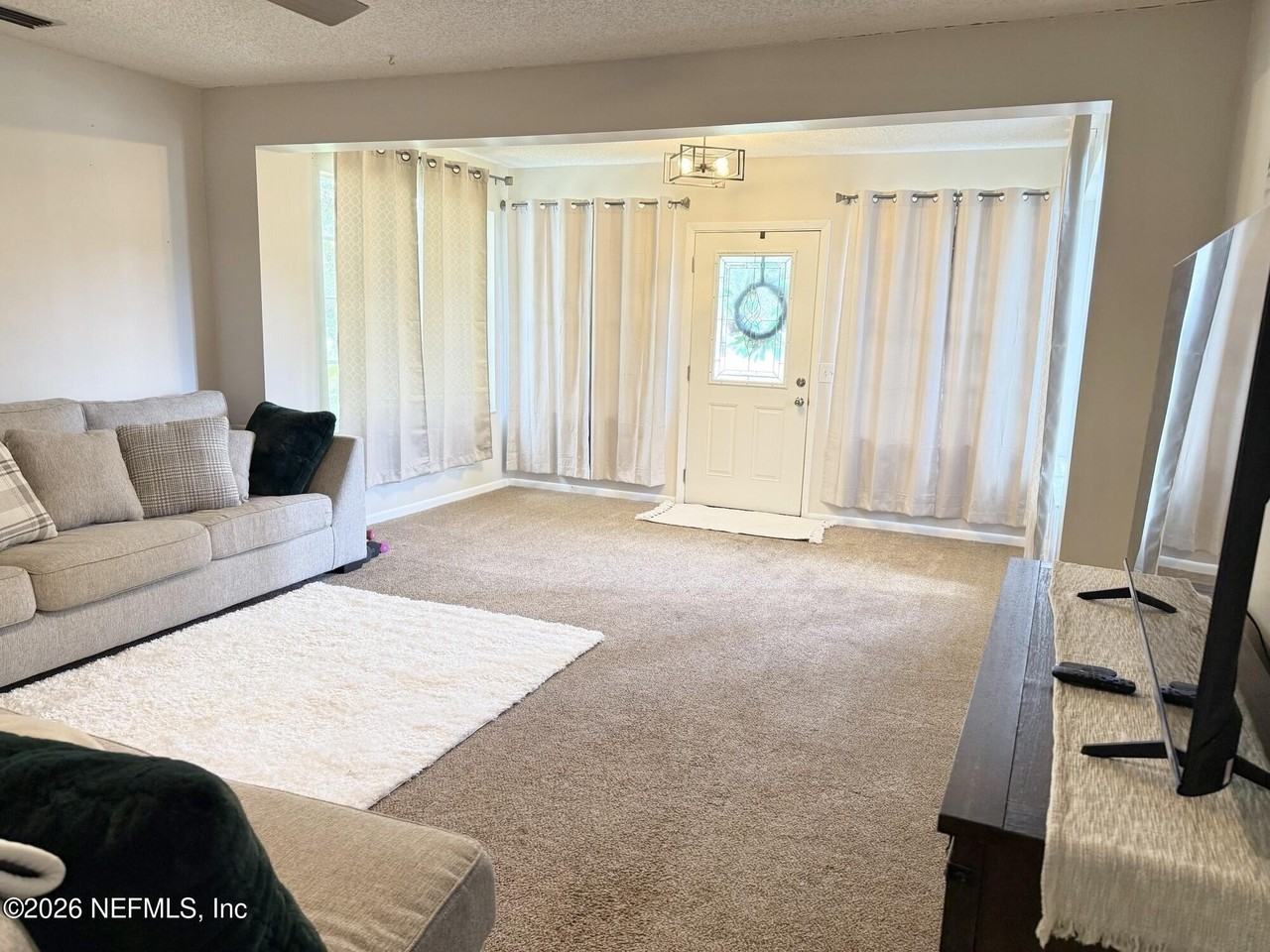 845 Sw Pecan St - Photo 7 of 16