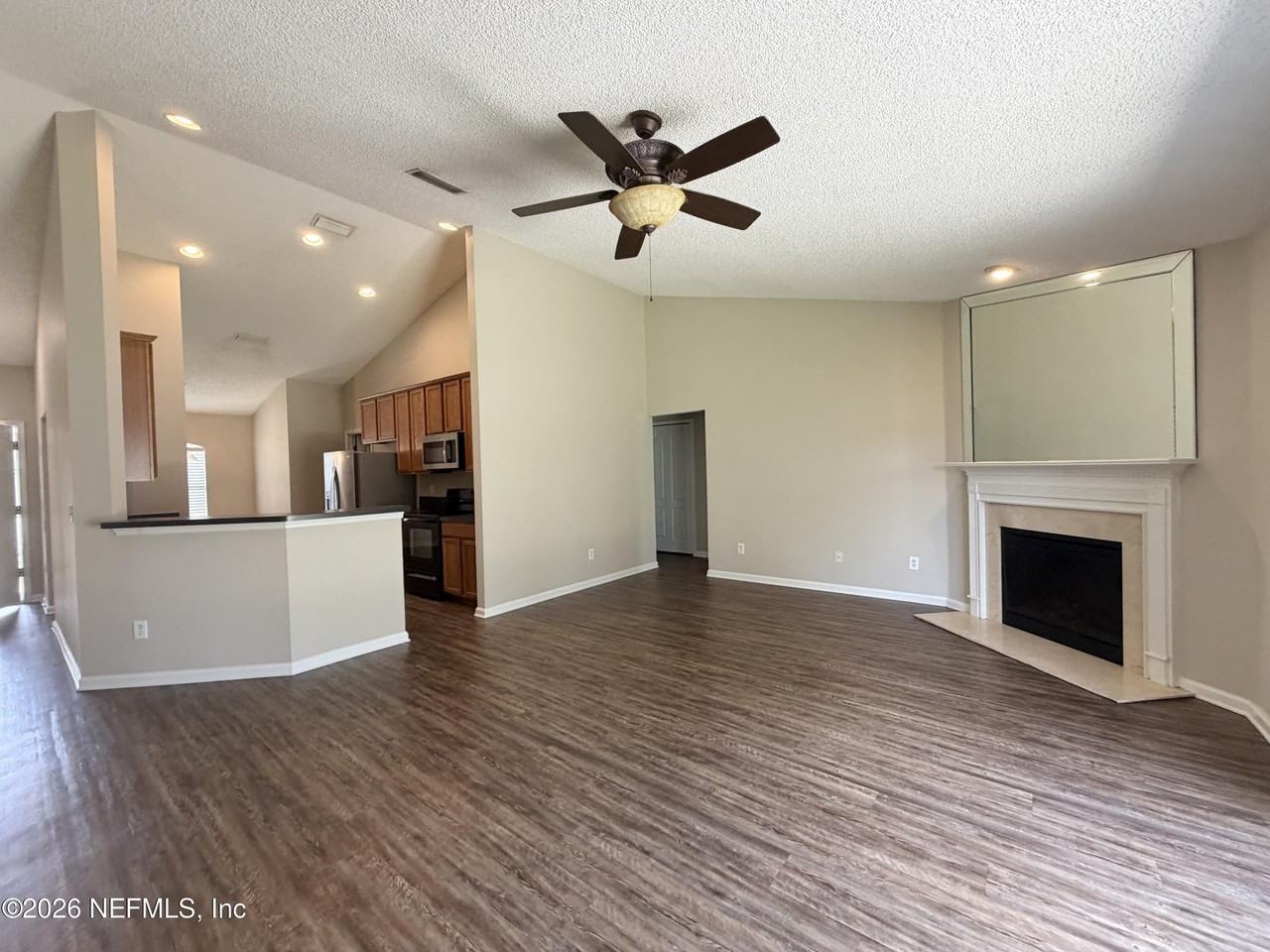 6902 Southern Oaks Dr W - Photo 4 of 19