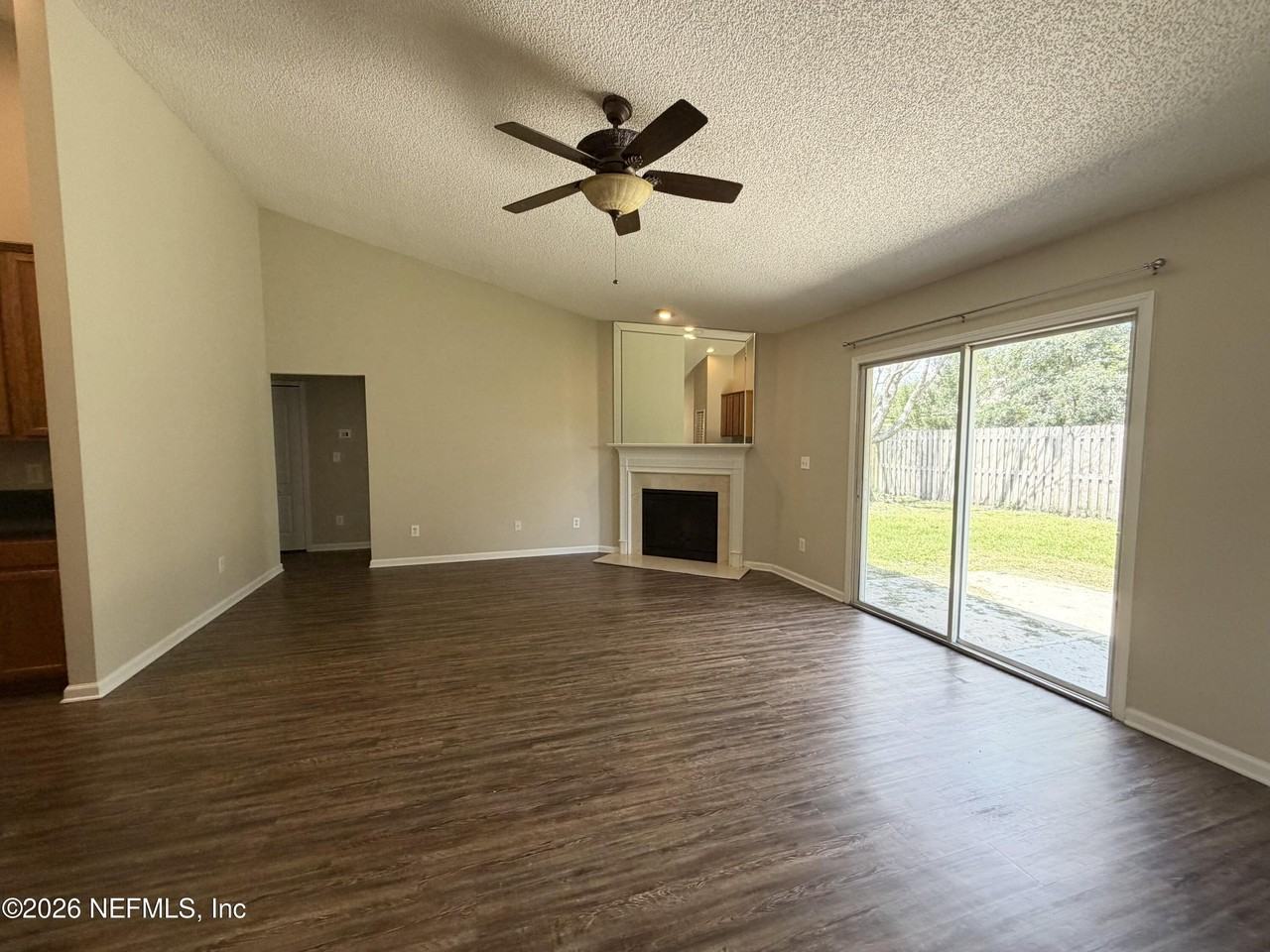 6902 Southern Oaks Dr W - Photo 6 of 19