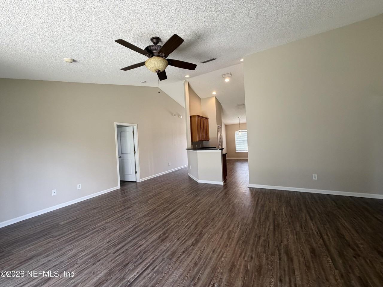6902 Southern Oaks Dr W - Photo 7 of 19