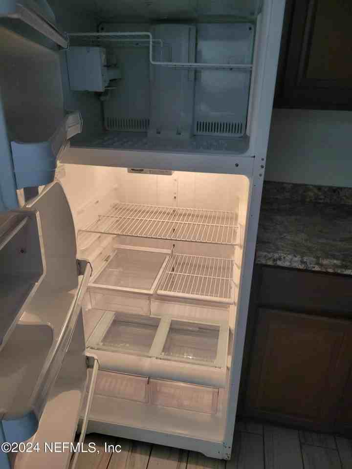 1648 E 16th St - Photo 7 of 17
