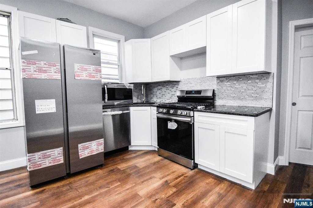 17 Troy St #2 - Photo 2 of 13