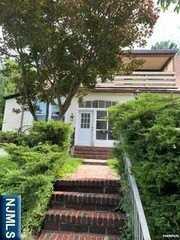117 Christie St