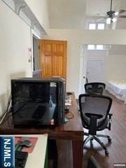 117 Christie St - Photo 3 of 9