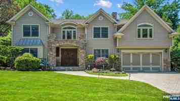 featured image of 26 Devonshire Rd