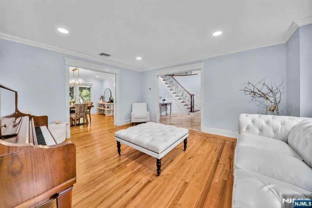 26 Devonshire Rd - Photo 7 of 47