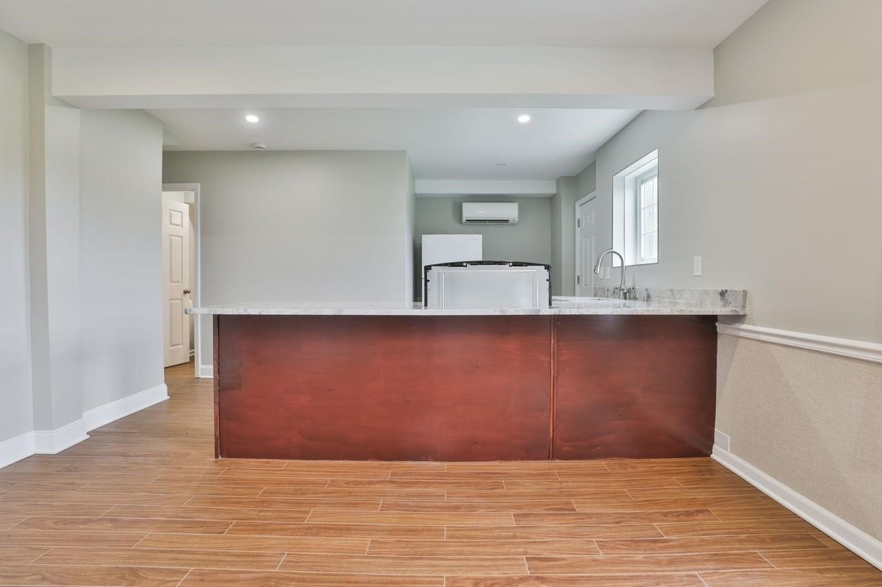 41A Howe Ln - Photo 6 of 15