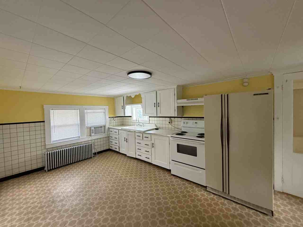 36 Jefferson St - Photo 2 of 12