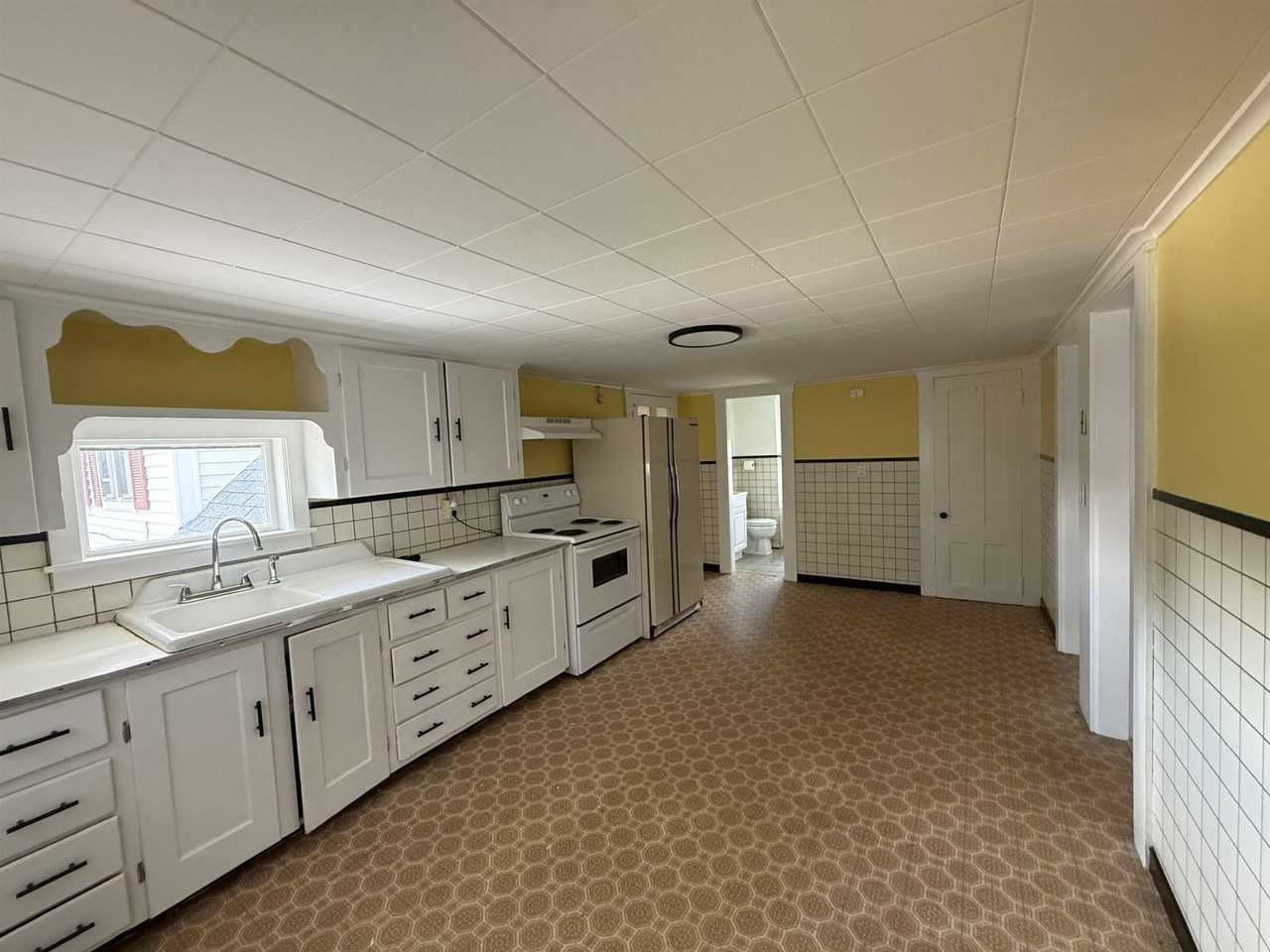 36 Jefferson St - Photo 4 of 12