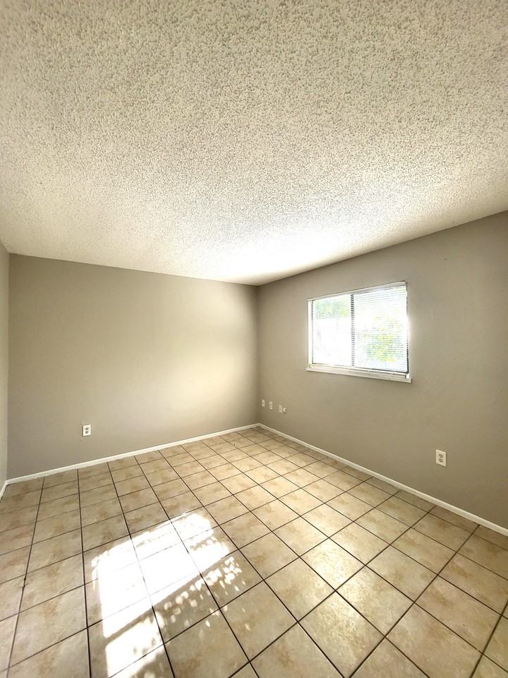 4130 Washington Ave #4130 - Photo 6 of 11