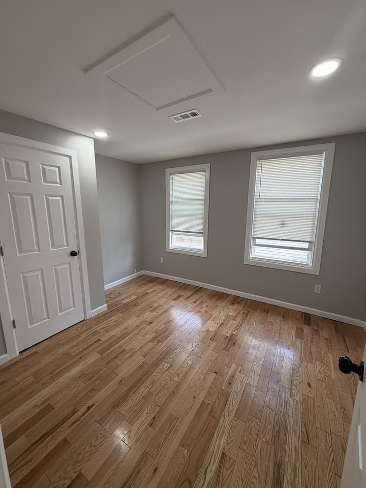 97 Plymouth St #3 - Photo 5 of 7