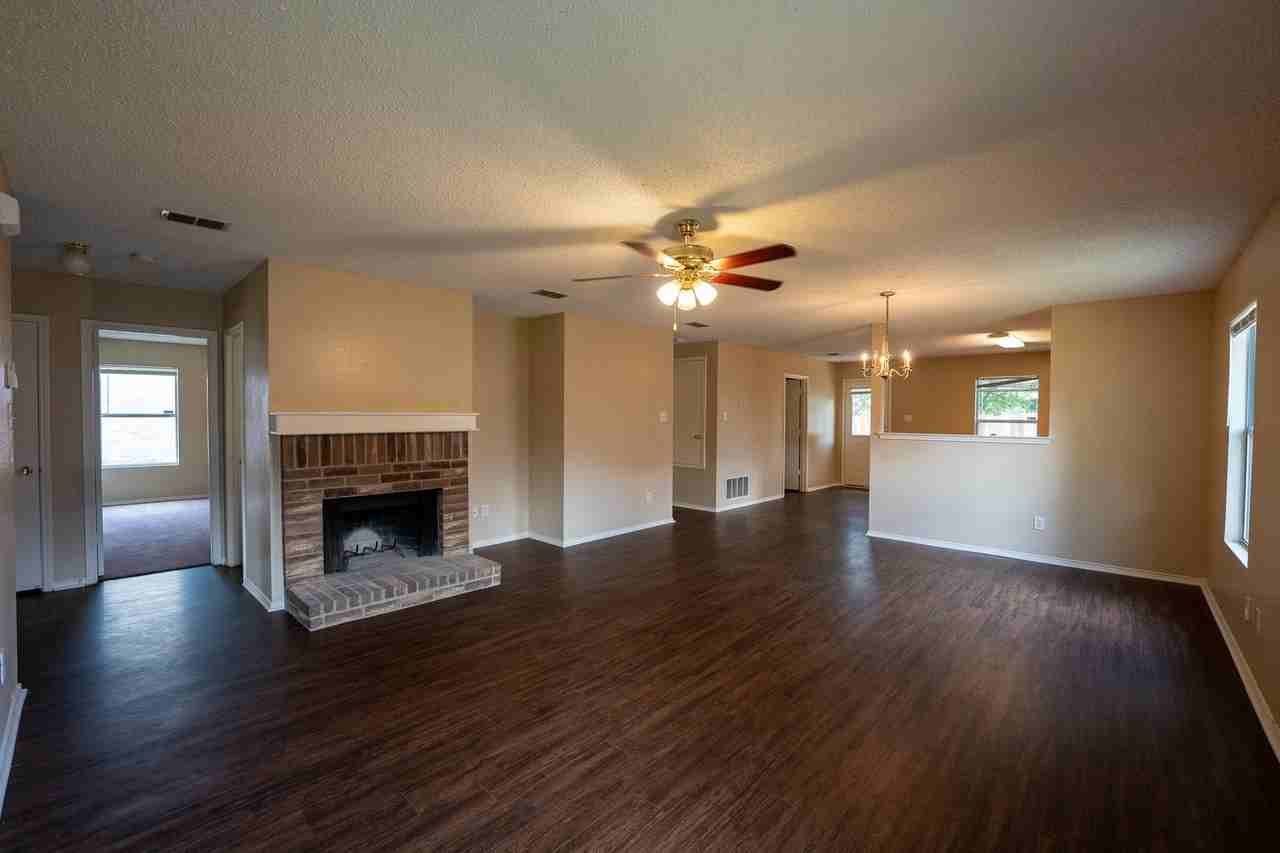 3841 Meredith Ln - Photo 3 of 11