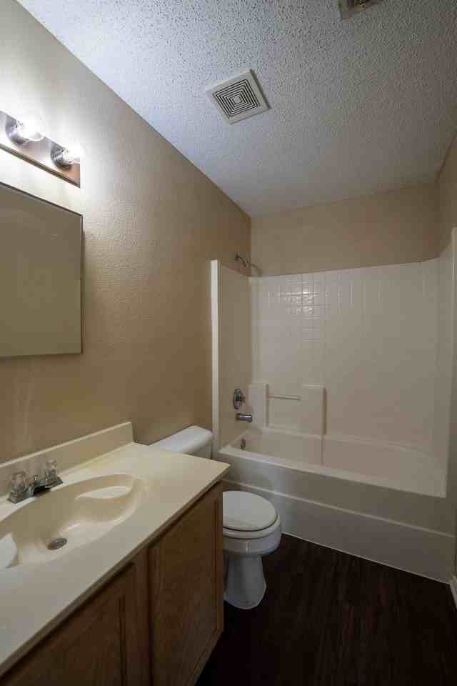 3841 Meredith Ln - Photo 4 of 11