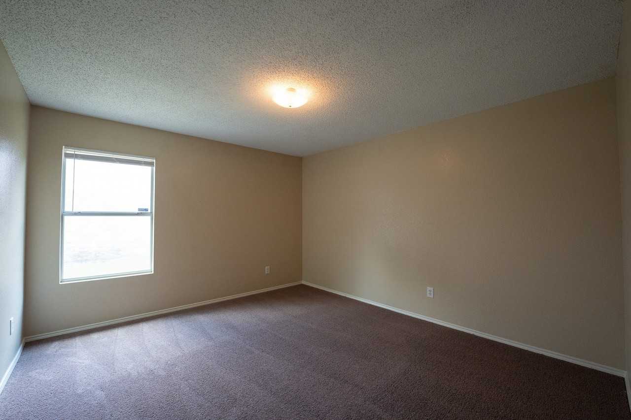 3841 Meredith Ln - Photo 5 of 11