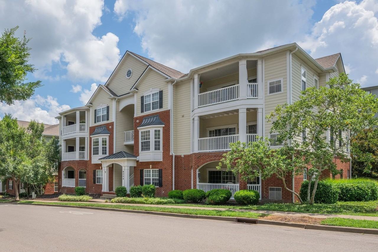 8045 Bienville Dr #Y7