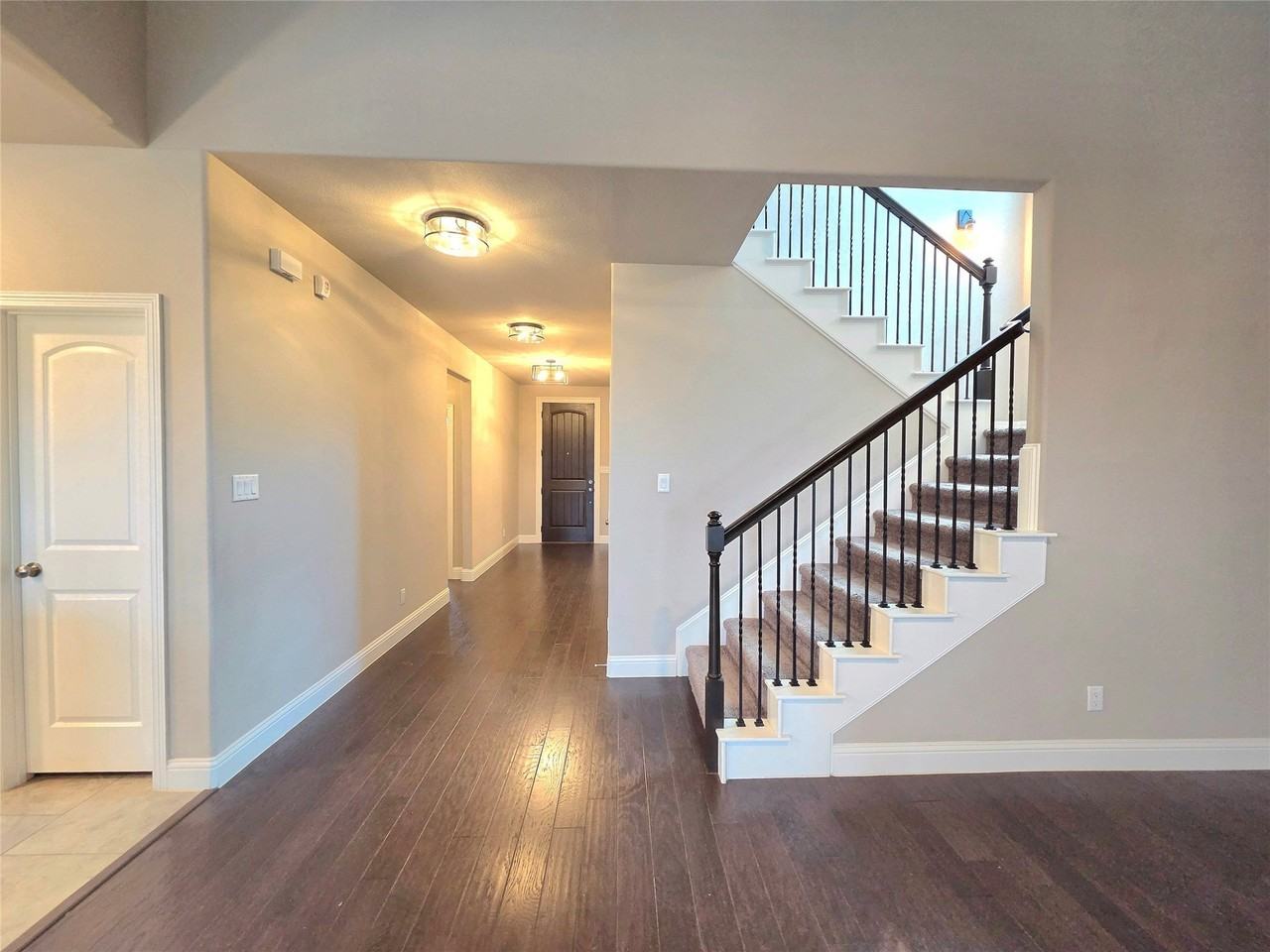 6916 Talon Dr - Photo 3 of 40