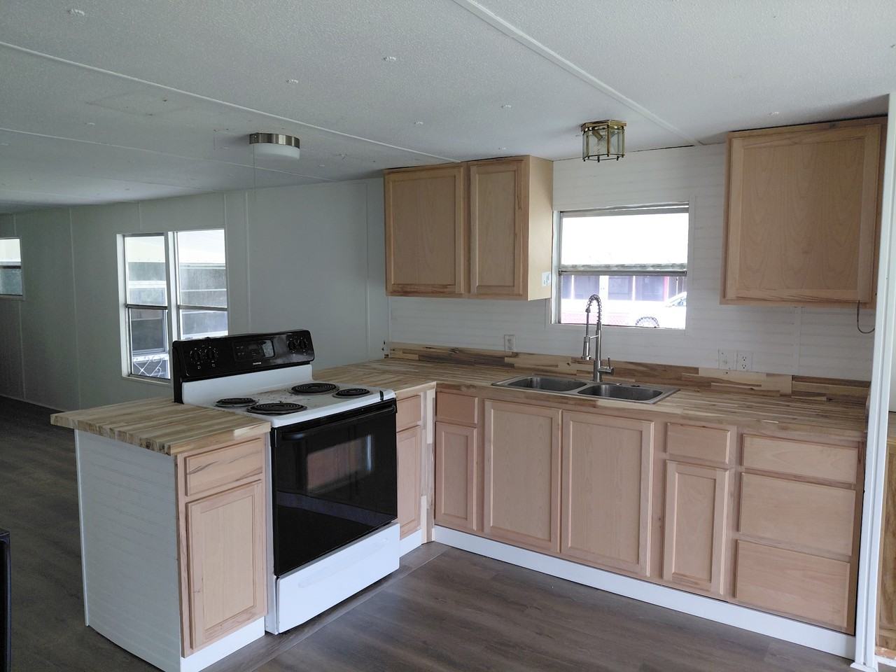 202 Monroe Ave - Photo 6 of 20