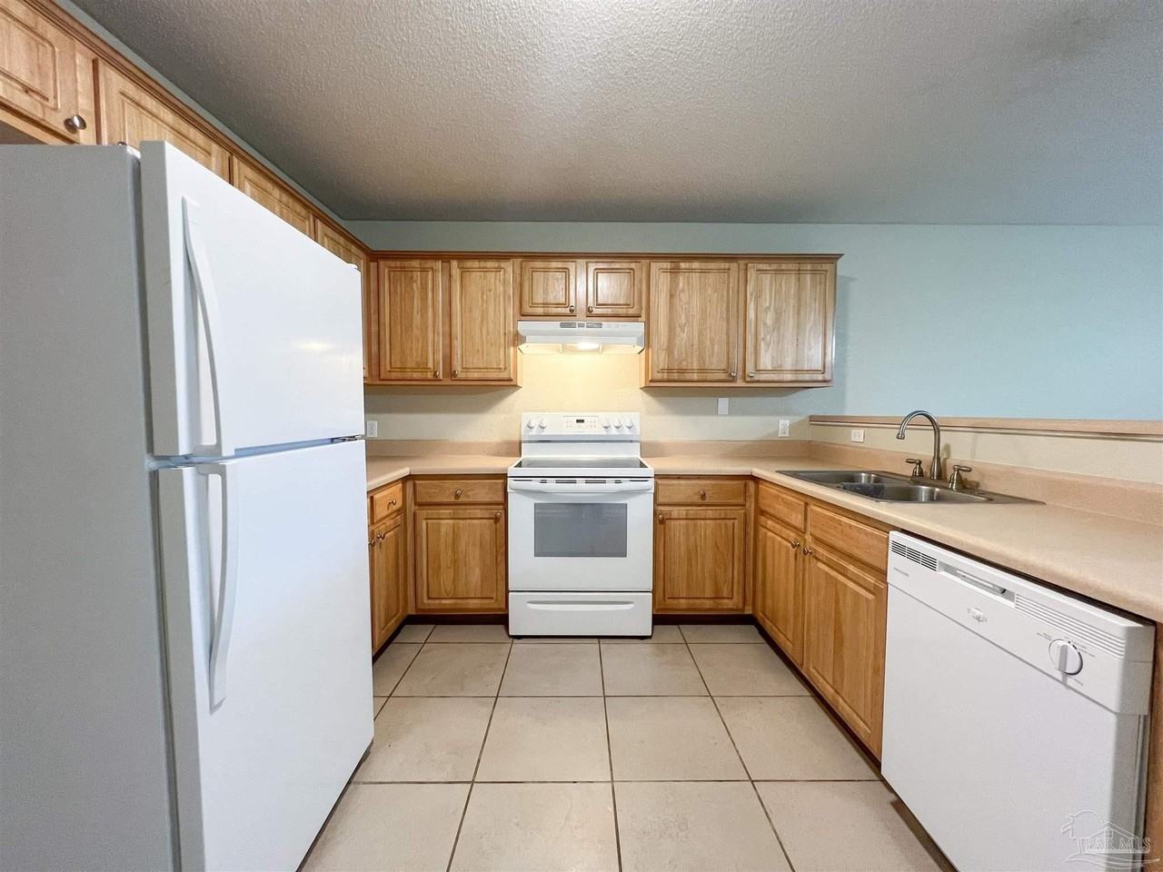 1106 Fretz St - Photo 3 of 16