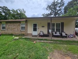 featured image of 3650 Surrey Ln