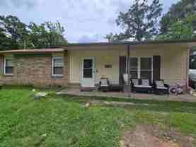 3650 Surrey Ln - Photo 1 of 1