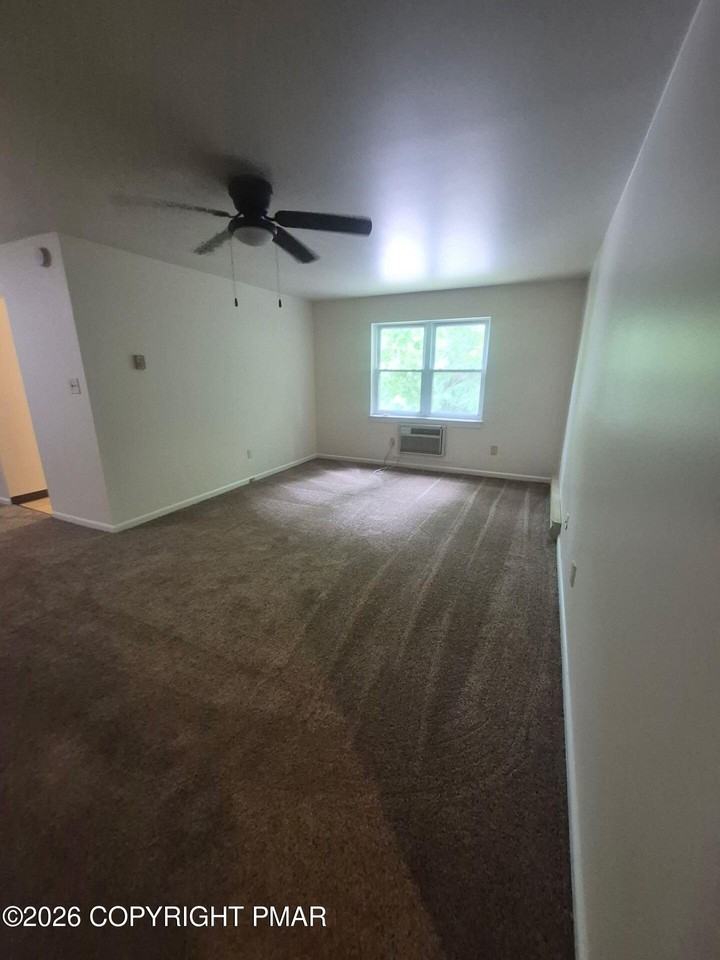 404 Woodcliffe Ave #1-202 - Photo 2 of 8