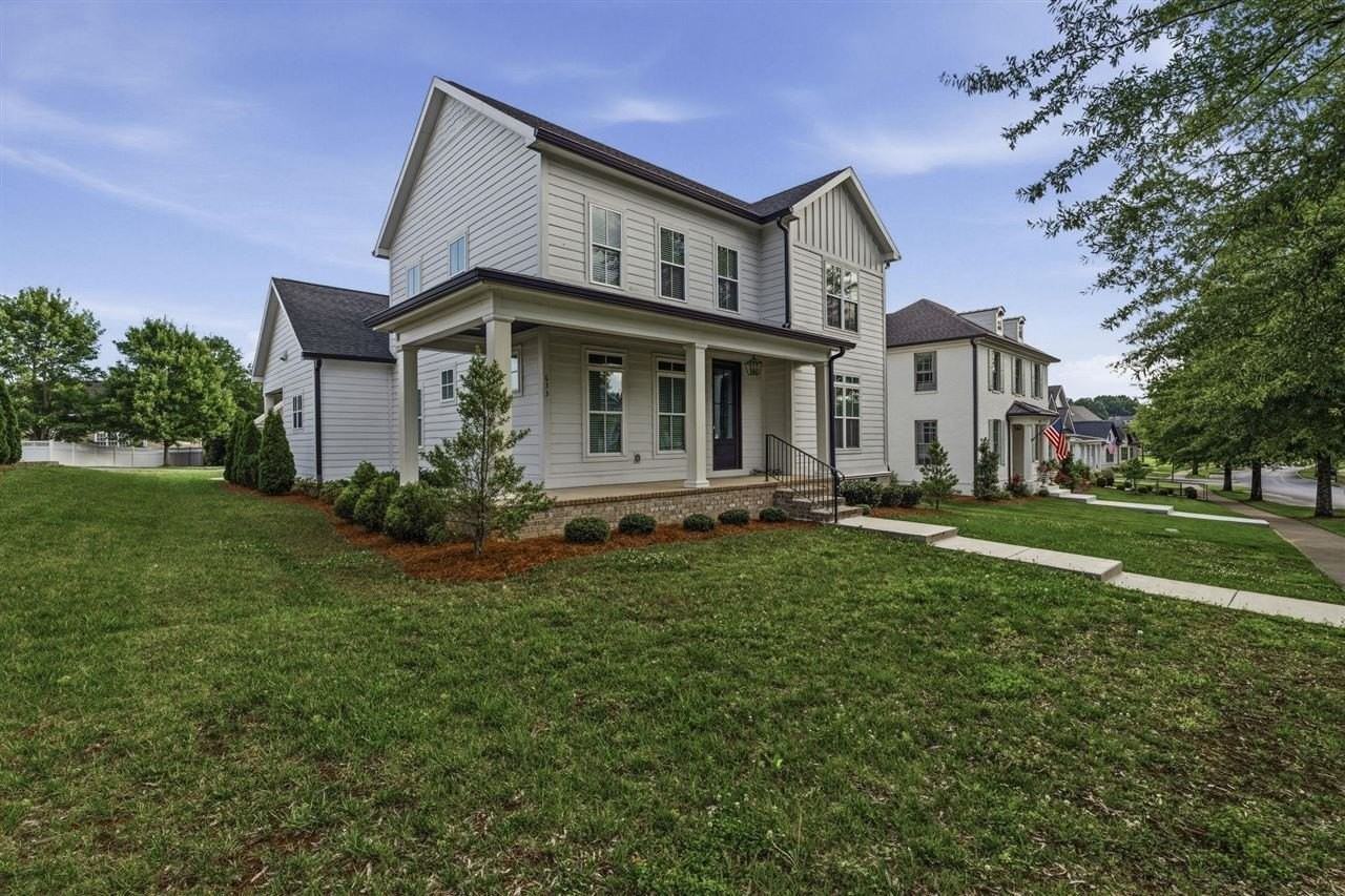 633 Village Way - Photo 2 of 32