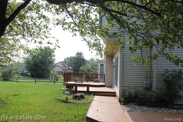44777 Saltz Rd - Photo 4 of 50