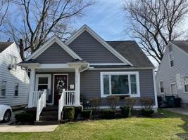 featured image of 1510 Chapin Ave