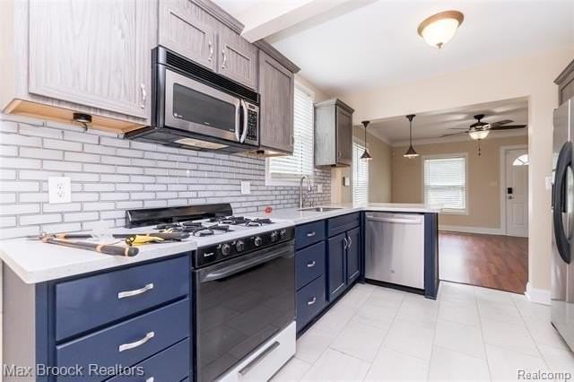 2742 Inman St - Photo 3 of 21