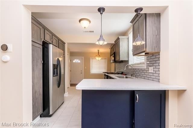 2742 Inman St - Photo 4 of 21