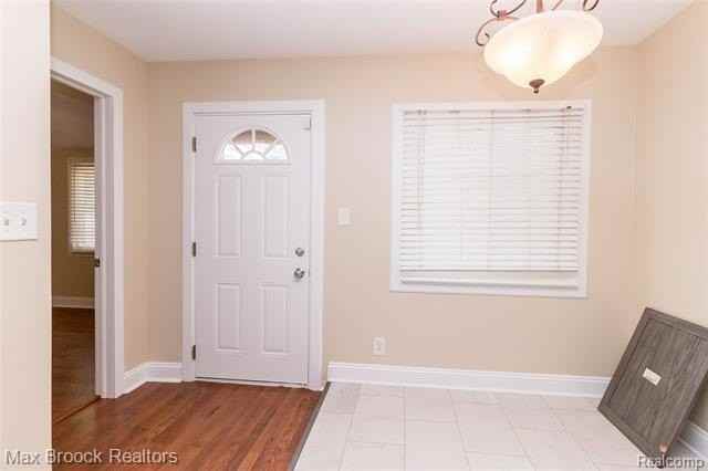 2742 Inman St - Photo 7 of 21
