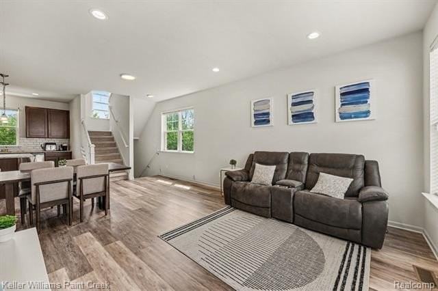 4923 Treeside Ln - Photo 3 of 21
