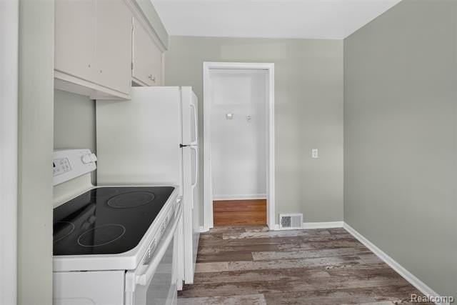 22864 Lambrecht Ave - Photo 5 of 22