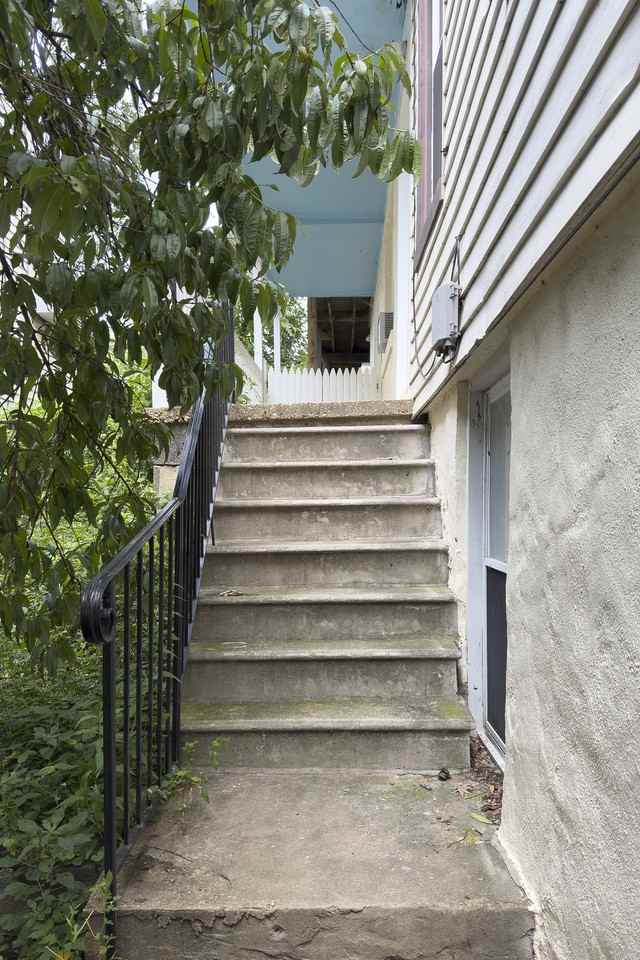 1332 Dellwood Ave #2 - Photo 3 of 21