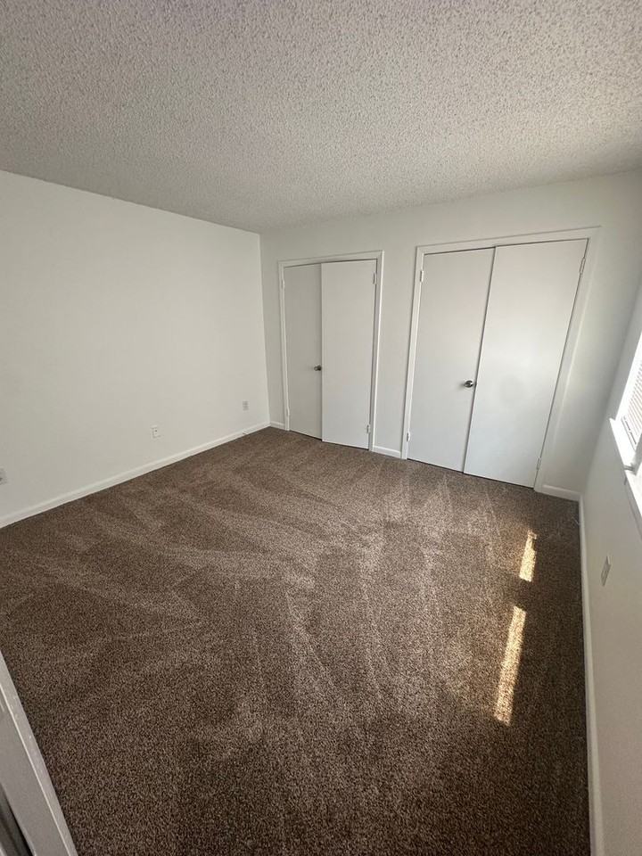 1725 Ridge Oak Pl - Photo 6 of 11