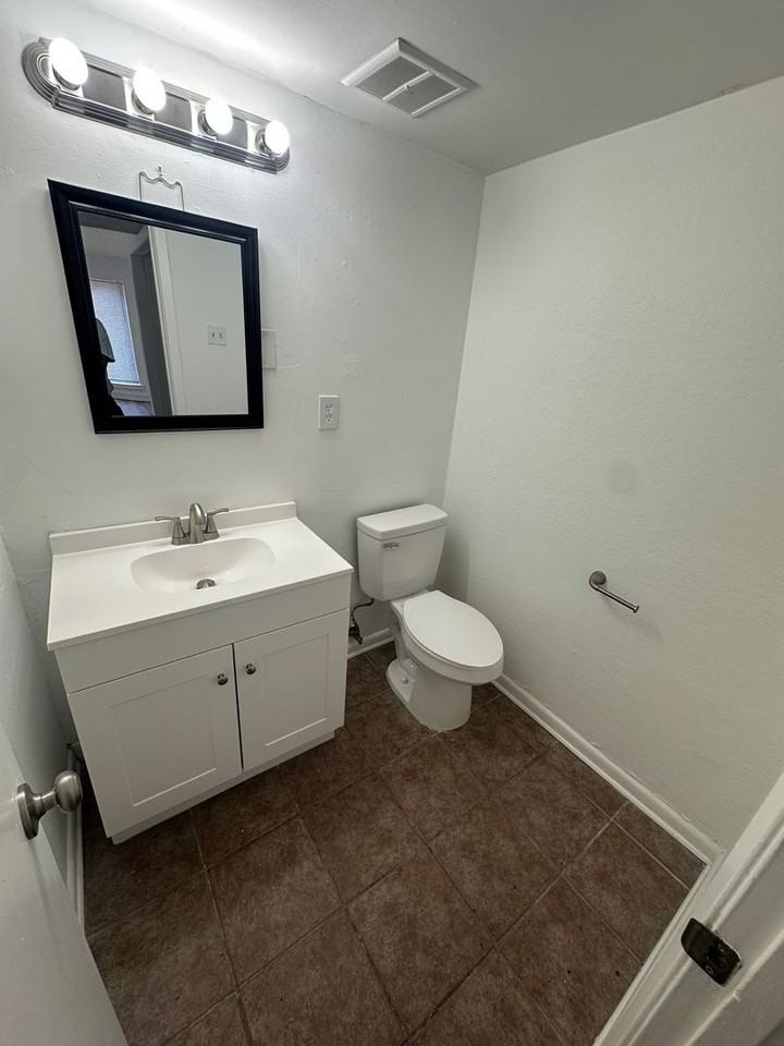 1725 Ridge Oak Pl - Photo 5 of 11