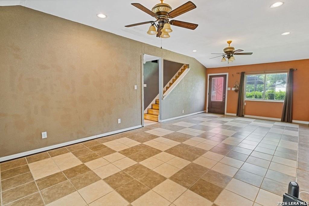 6202 Valley Pawn - Photo 4 of 19