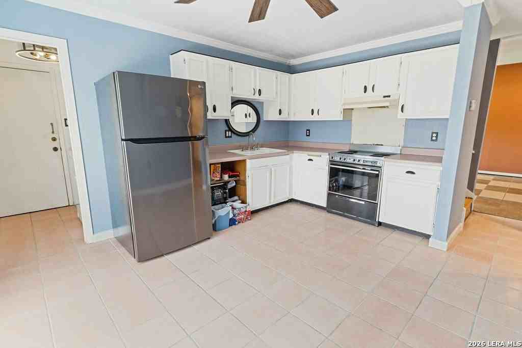 6202 Valley Pawn - Photo 6 of 19