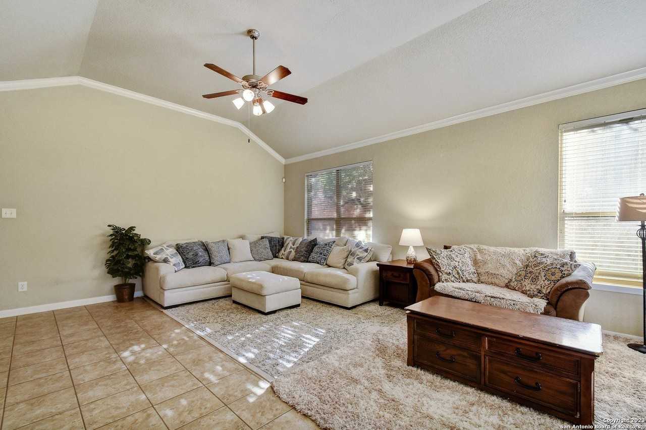 11619 Belicena Rd - Photo 5 of 28