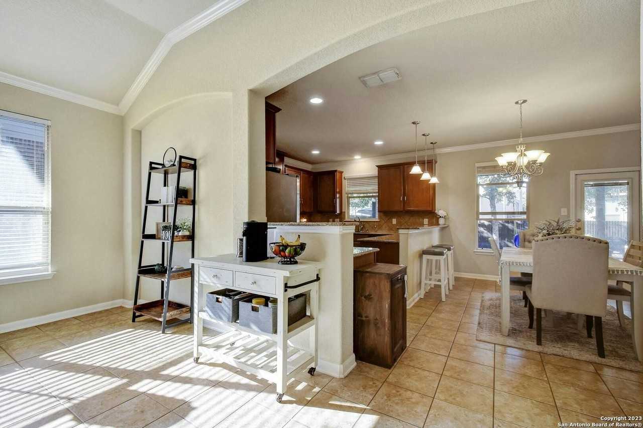 11619 Belicena Rd - Photo 6 of 28