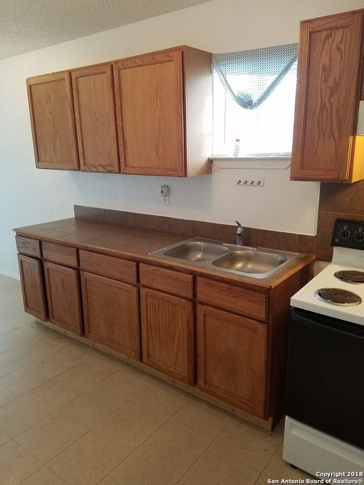 3143 La Violeta St - Photo 2 of 8