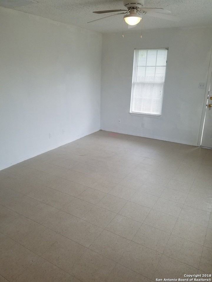 3143 La Violeta St - Photo 4 of 8