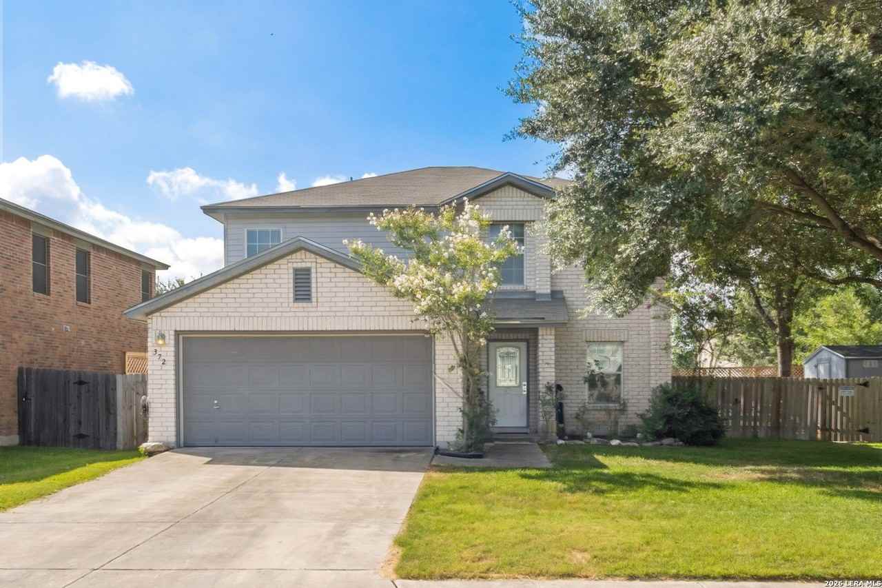 372 Copper Hill Dr - Photo 2 of 24