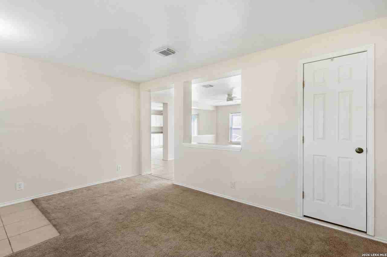 372 Copper Hill Dr - Photo 4 of 24