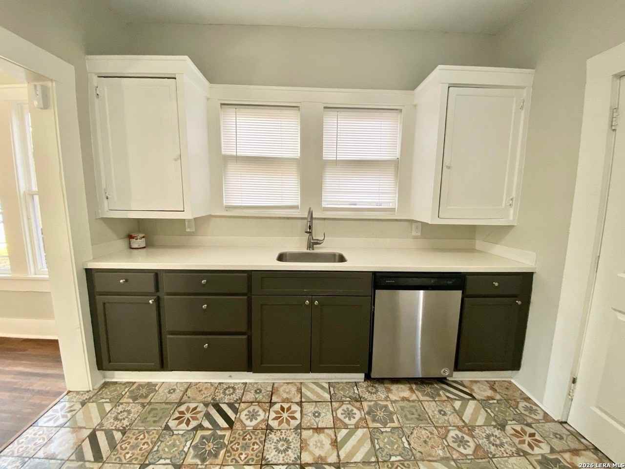 1047 E Highland Blvd - Photo 6 of 10