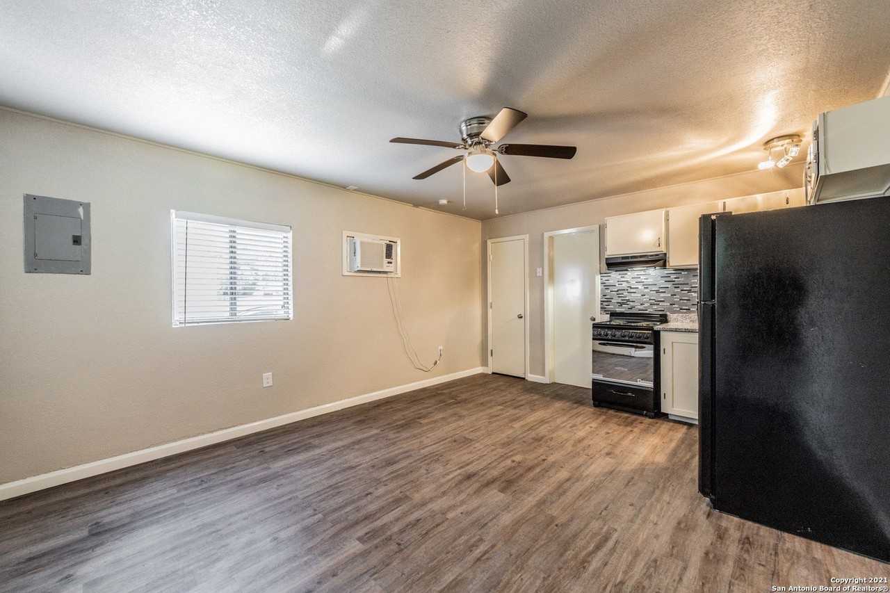 122 Roundtree Ln #6 - Photo 7 of 11