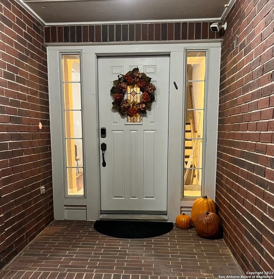 11922 Ghostbridge - Photo 3 of 38