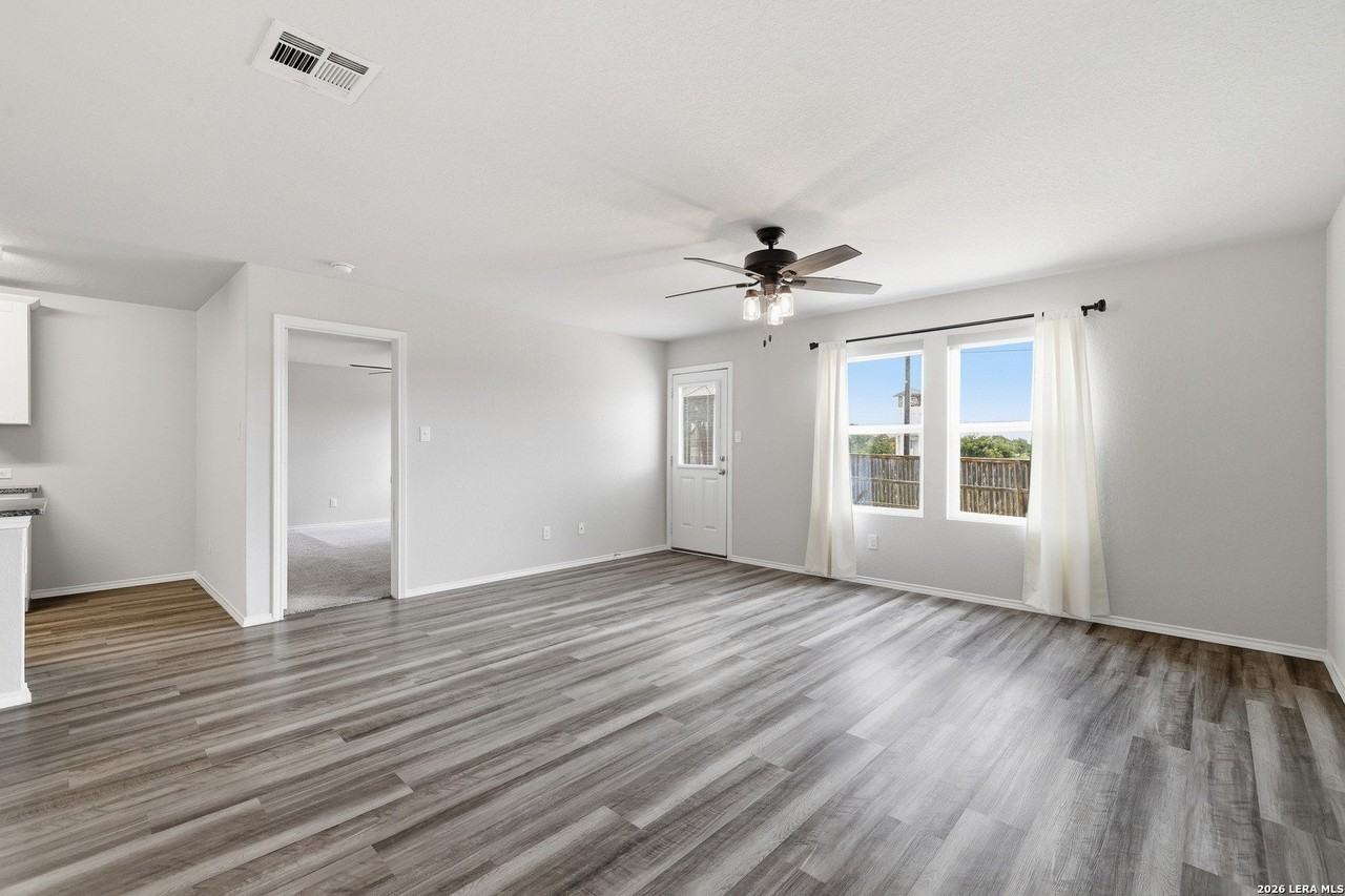 13755 Bradford Park - Photo 6 of 27