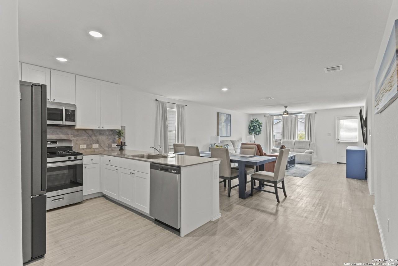 7022 Serf Pl - Photo 3 of 29